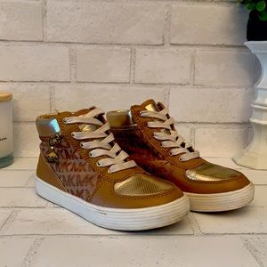 Micheal Kors girls 12.5 sneaker gold/tan monogram